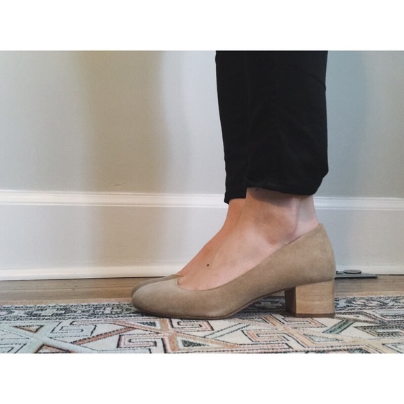 black and yellow womens sneakers